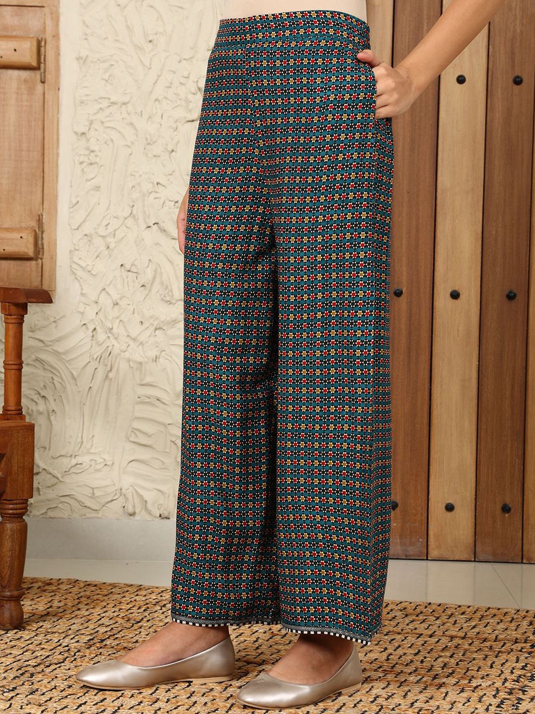 W Women Textured Pleated Trousers