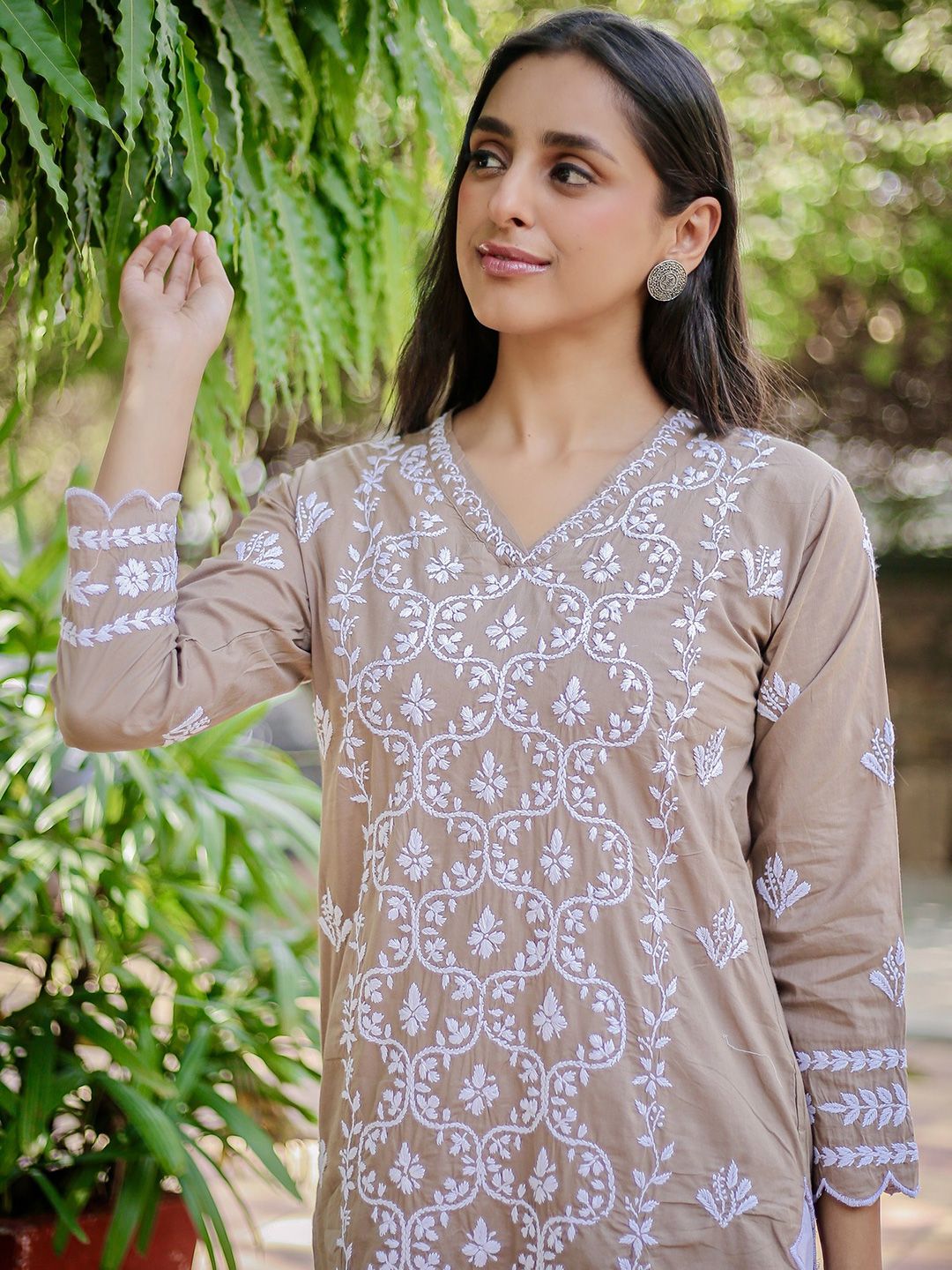 HOUSE OF KARI Floral Embroidered Cotton Chikankari Kurta