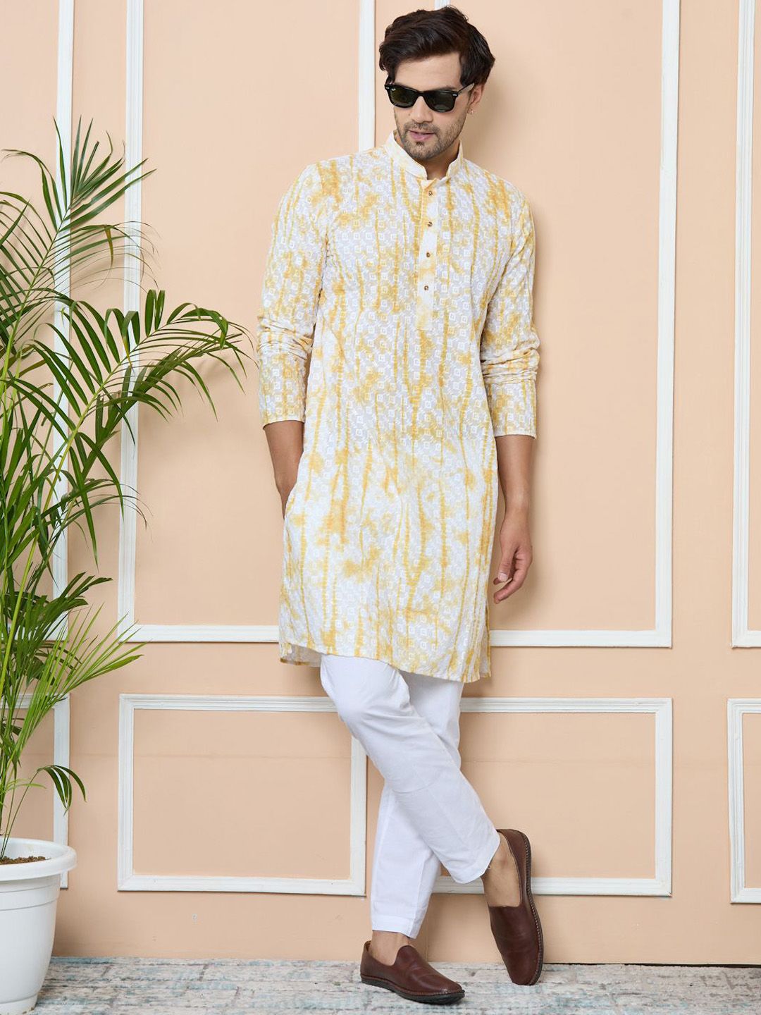 See Designs Men Ethnic Motifs Embroidered Regular Thread Work Pure Cotton Kurta with Pyjamas