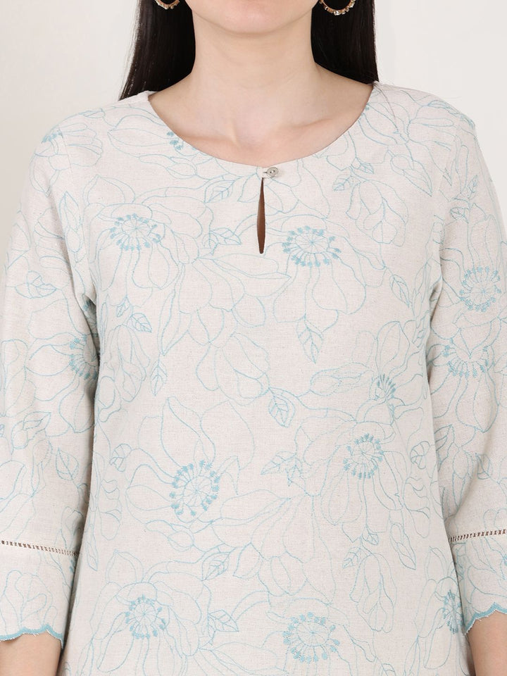 W Women Thread Work Kurta