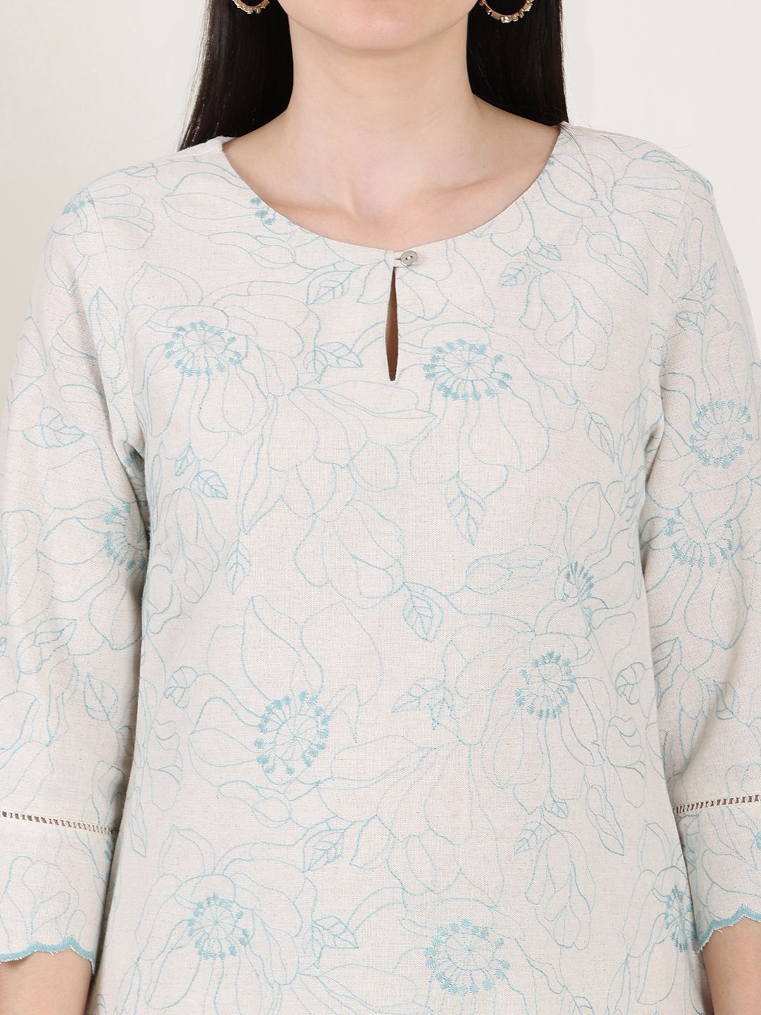 W Women Thread Work Kurta