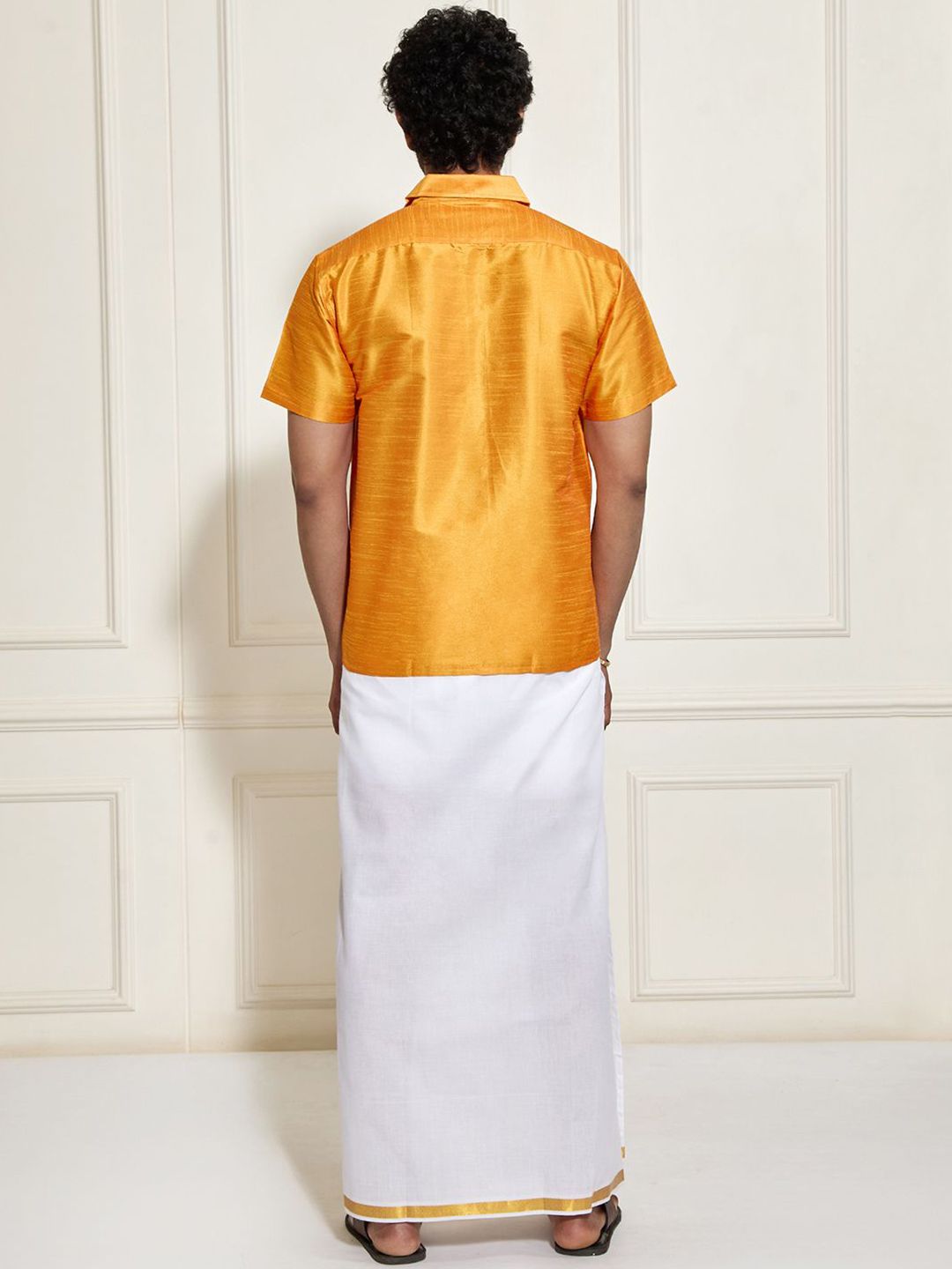 VASTRAMAY Shirt Collar Shirt With Veshti