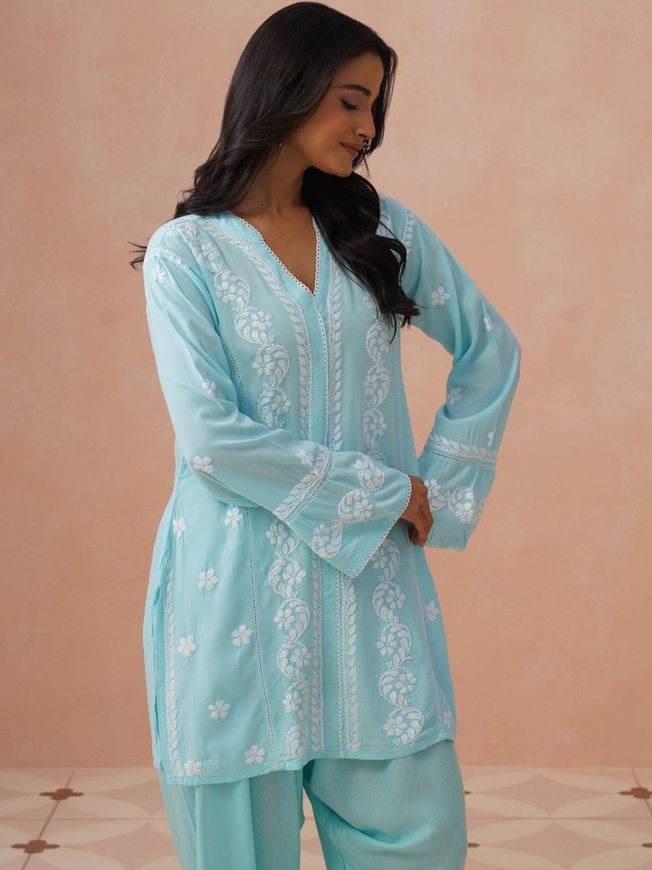 Rumah Chikankari Kurta Chikankari Biasa Wanita dengan Seluar