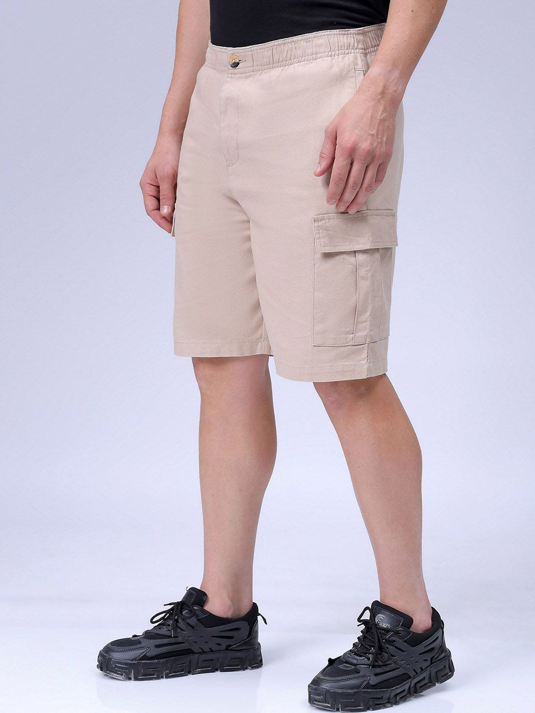 The Indian Garage Co Men Relaxed Fit Utility Pure Cotton Cargo Shorts