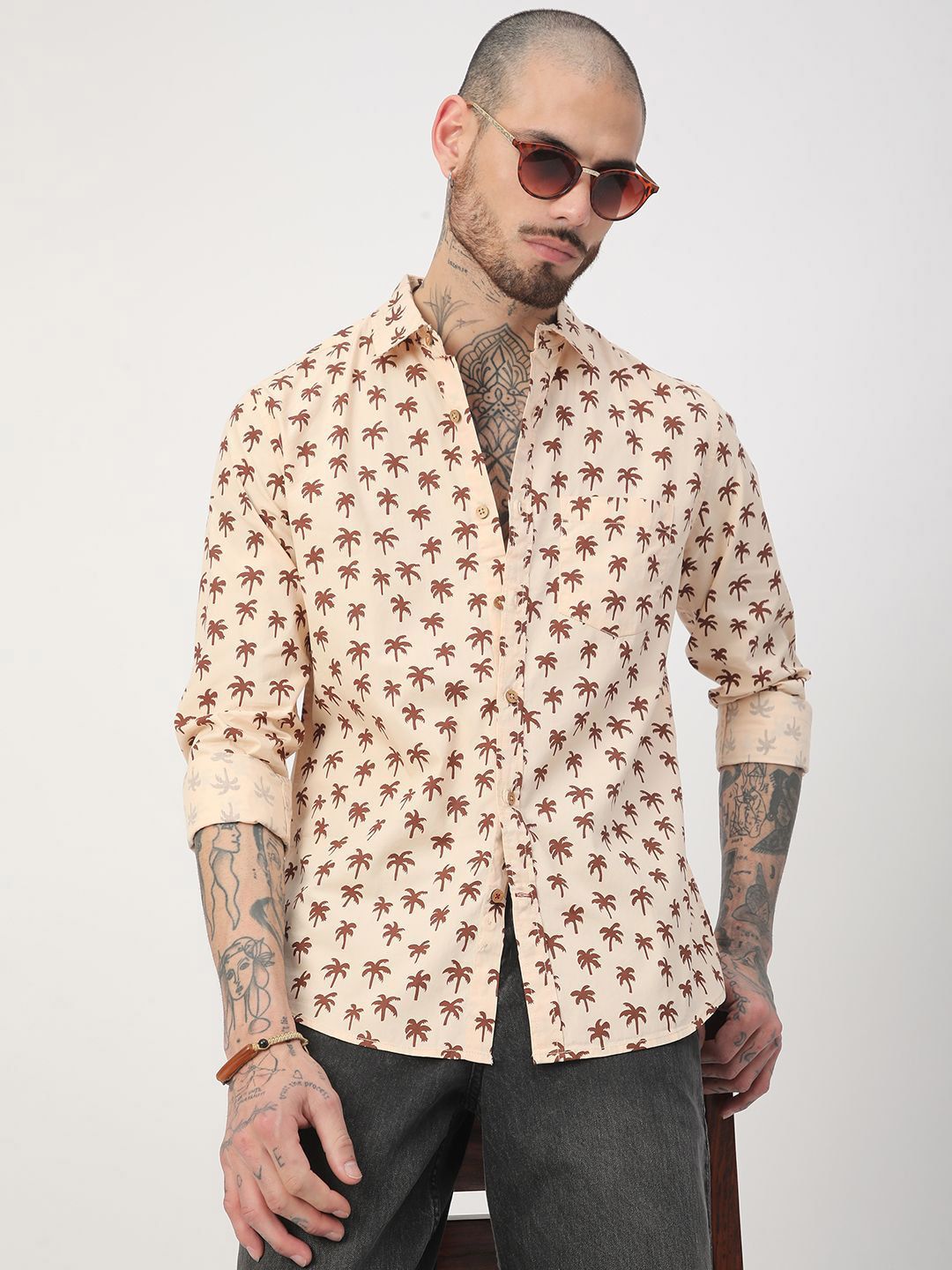 VASTRADO Men Classic Fit Spread Collar Floral Printed Cotton Casual Shirt