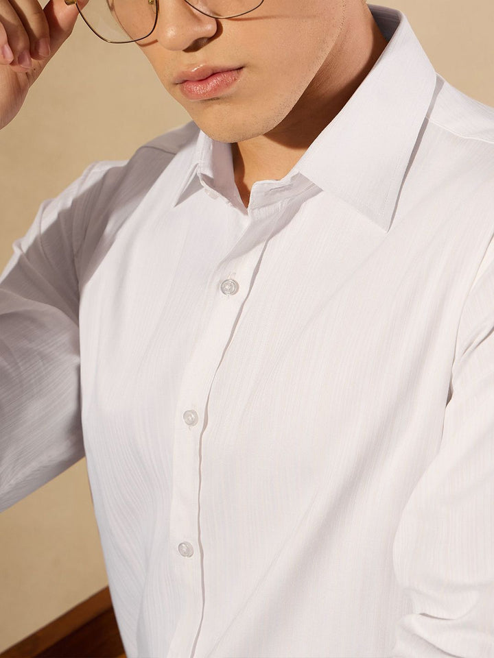 DENNISON Men Smart Spread Collar Solid Formal Shirt