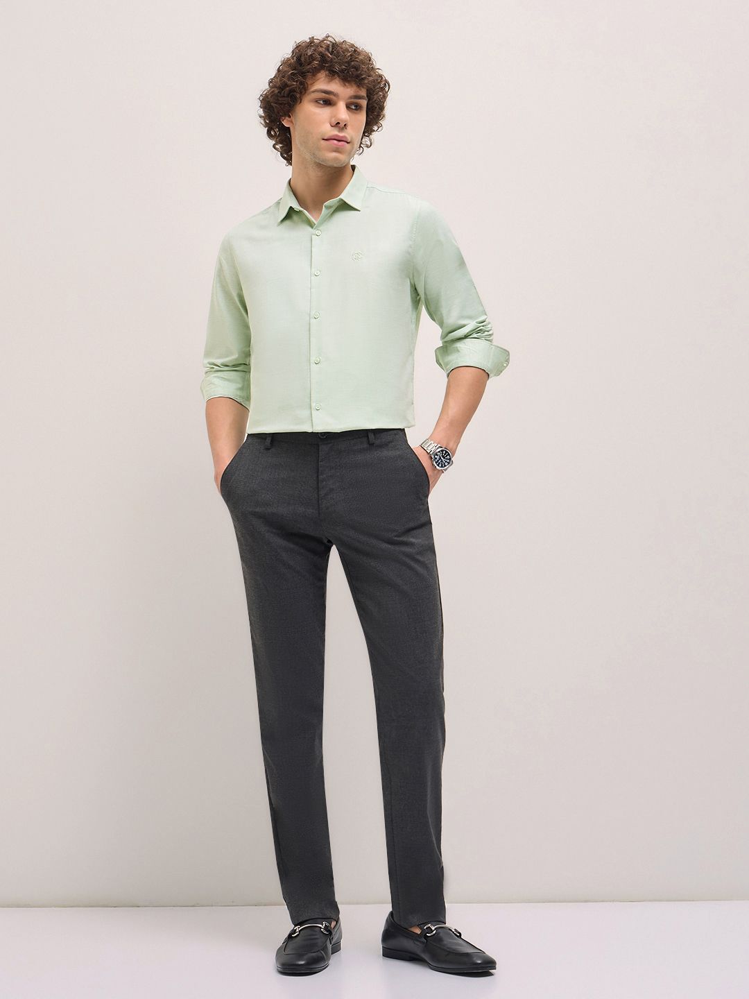 THE BEAR HOUSE Men Spread Collar Solid Cotton Tailored Fit Formal Shirt