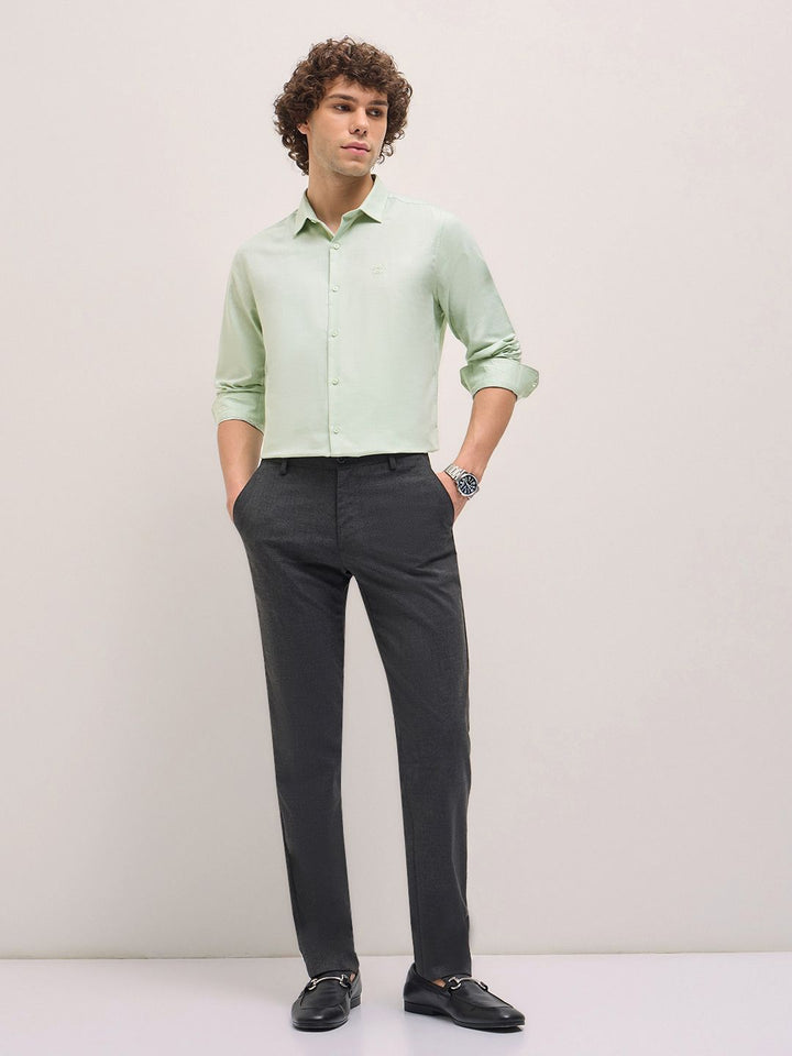 THE BEAR HOUSE Men Spread Collar Solid Cotton Tailored Fit Formal Shirt