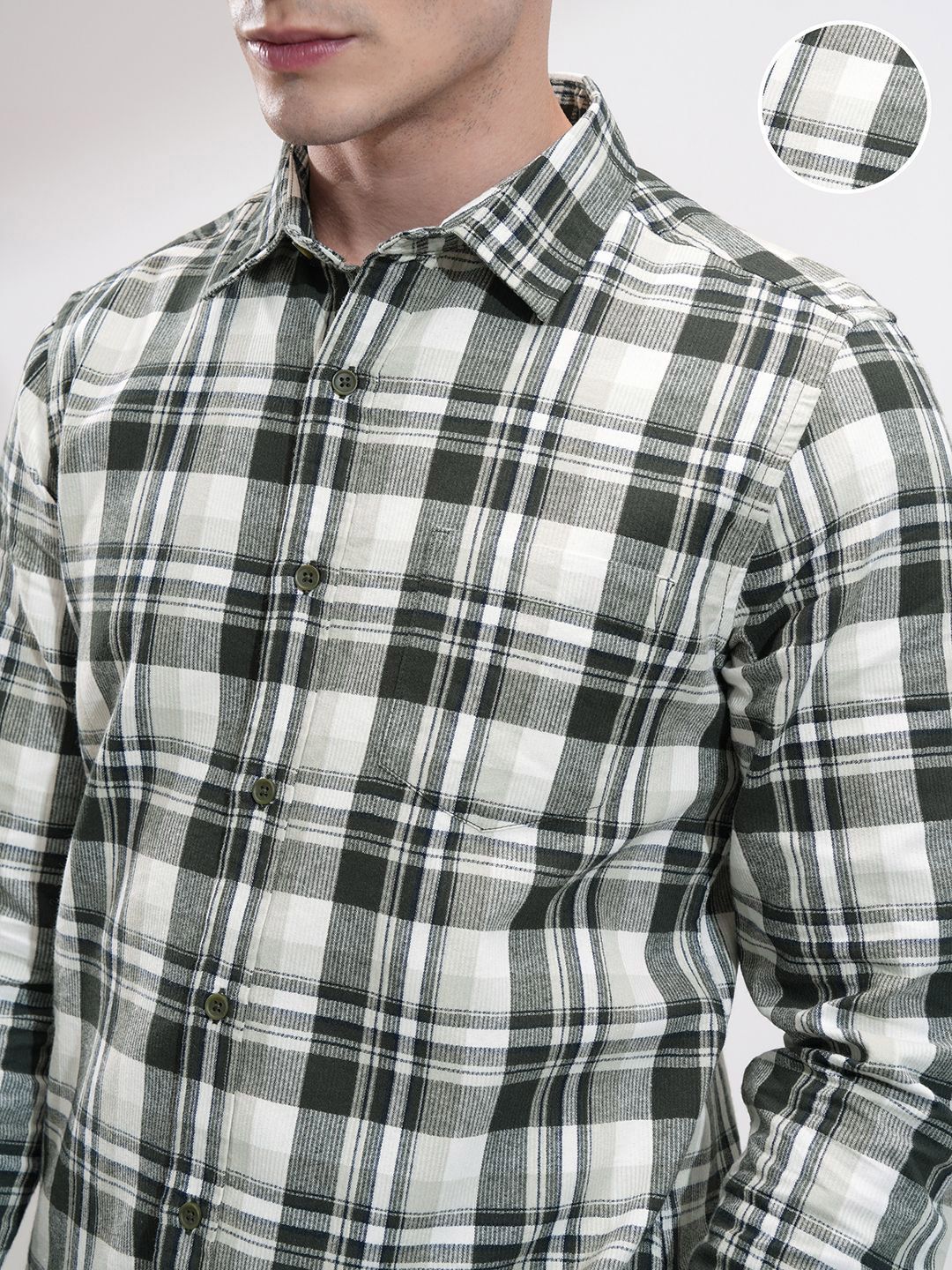 HIGHLANDER Men Opaque Checked Casual Shirt