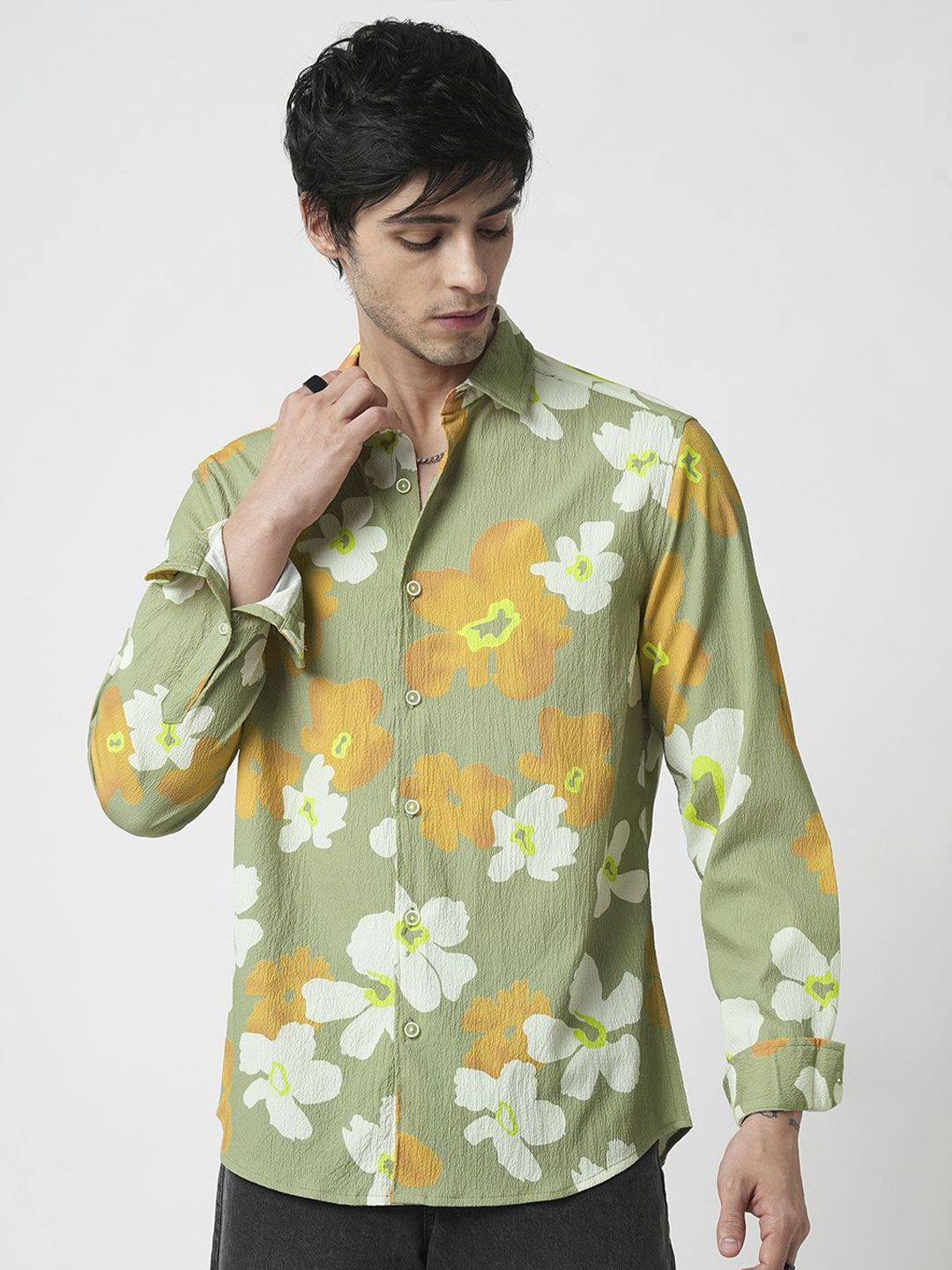 VASTRADO Men Classic Spread Collar Floral Printed Slim Fit Casual Shirt
