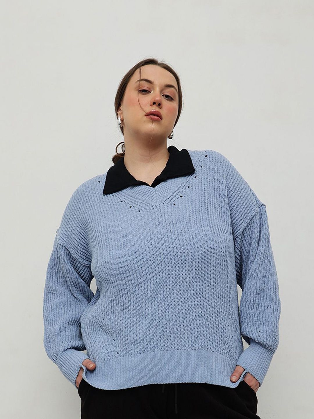 CURVY STREET Women Ribbed V-Neck Pullover Sweater