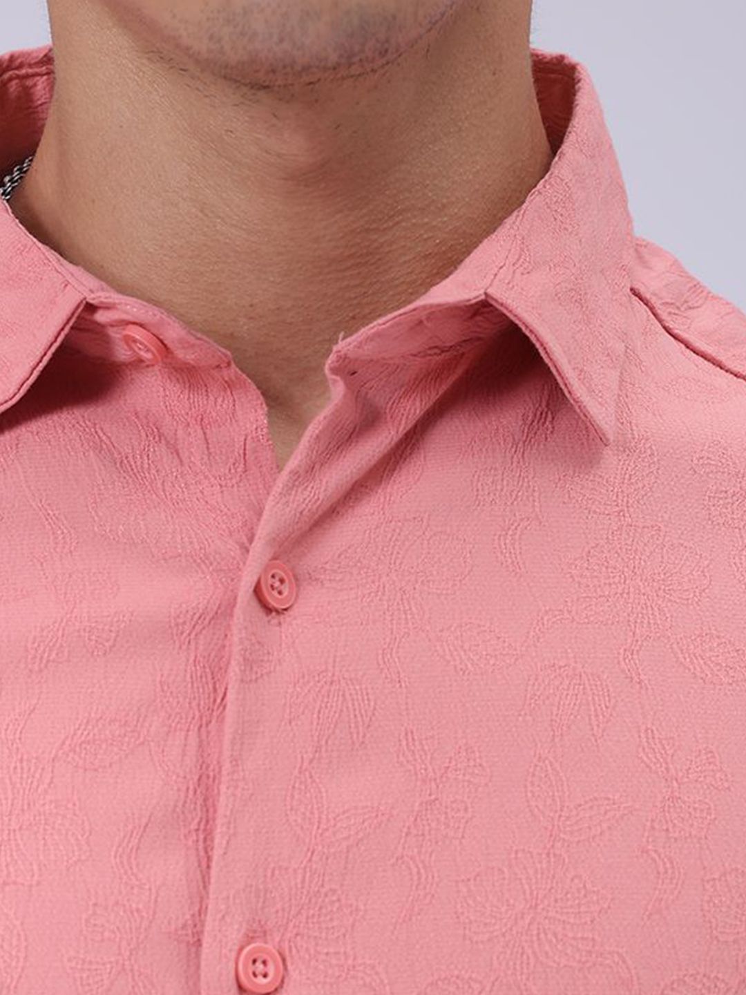 The Indian Garage Co Men Slim Fit Textured Jacquard Resortwear Shirt