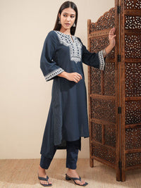 Vishudh Floral Embroidered Thread Work Straight Kurta