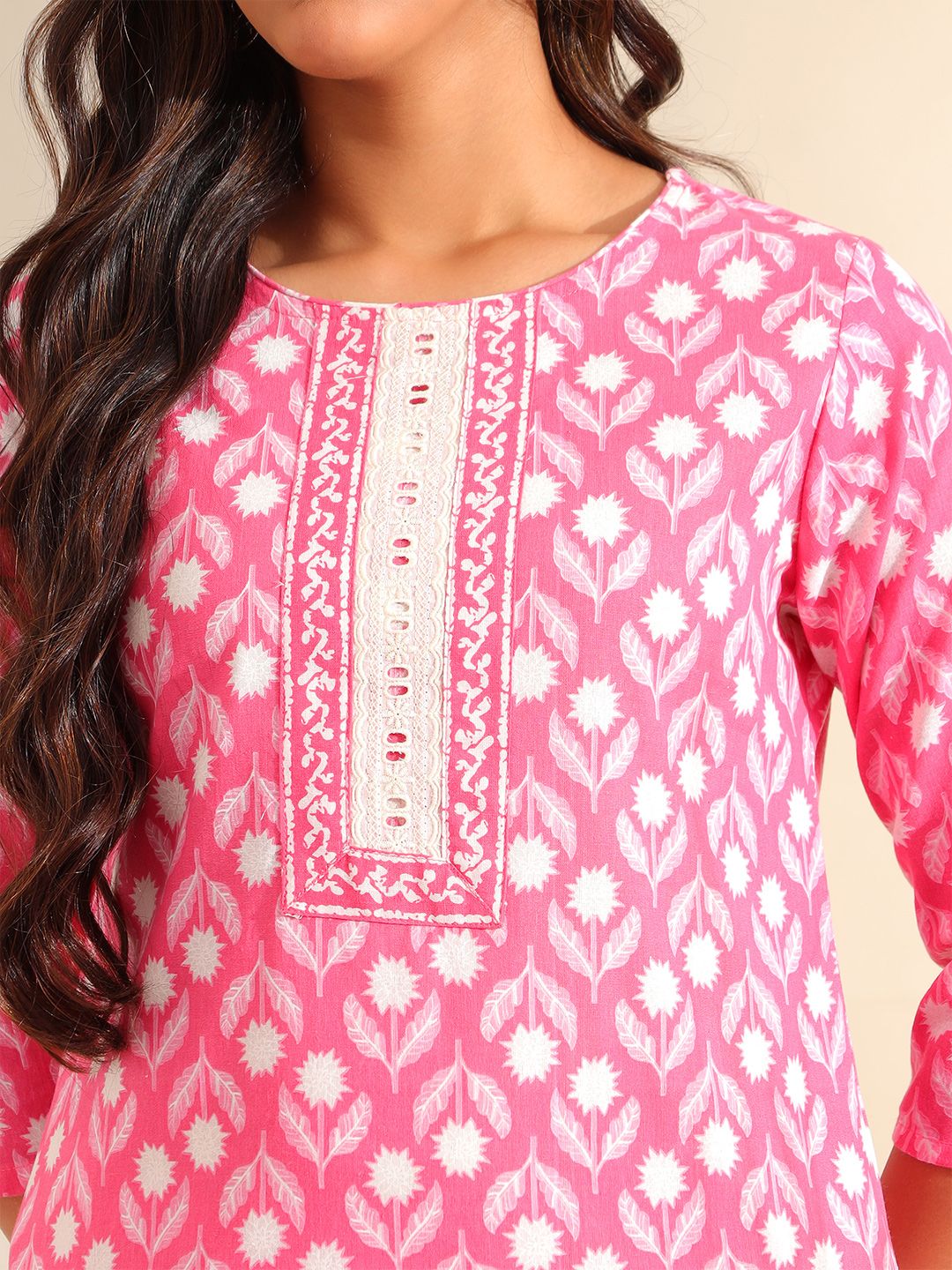 Mamicha Women Ethnic Motifs Printed Regular Thread Work Pure Cotton Kurta with Trousers & With Dupatta