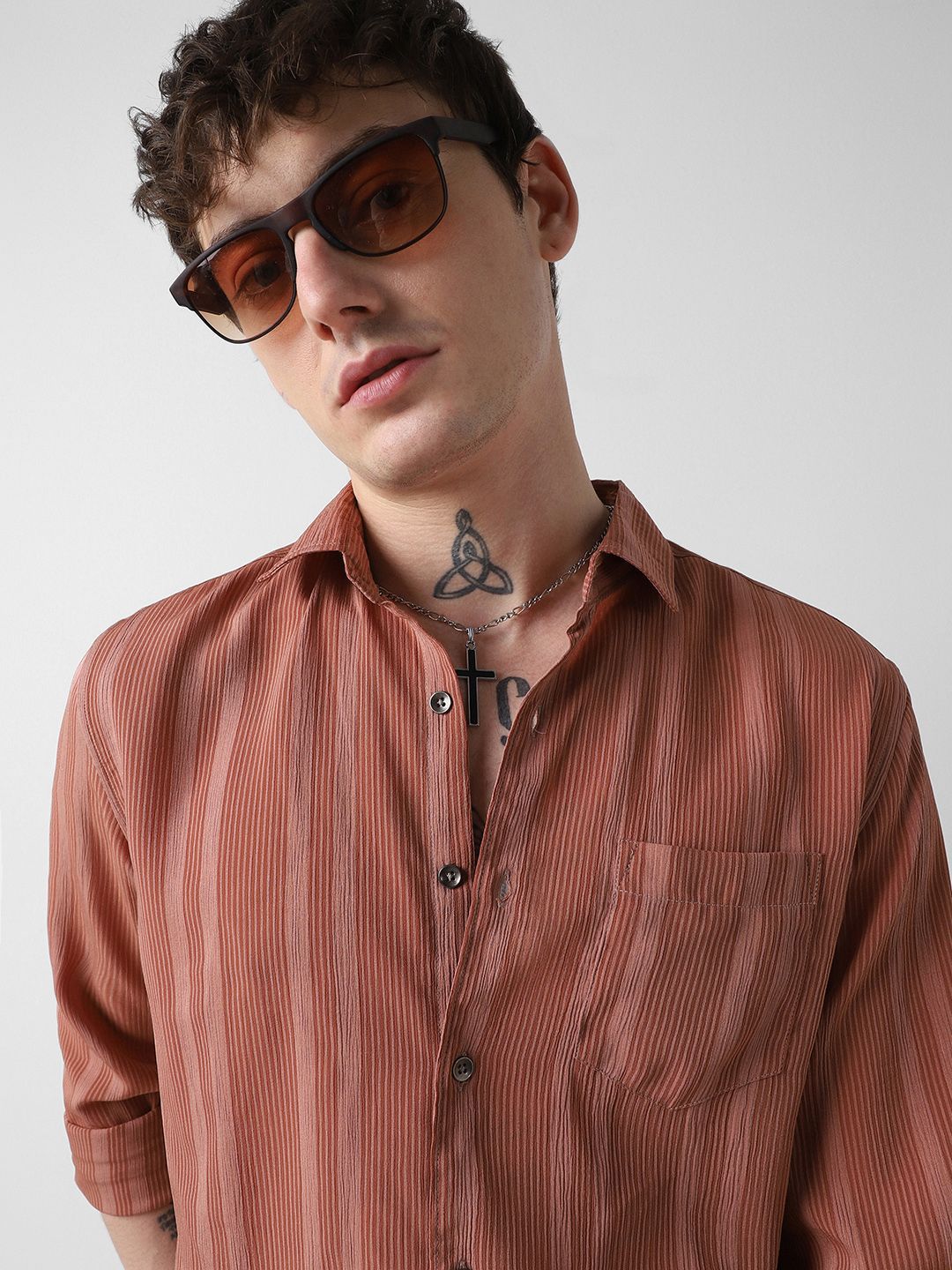 VASTRADO Men Classic Spread Collar Multi Striped Slim Fit Casual Shirt