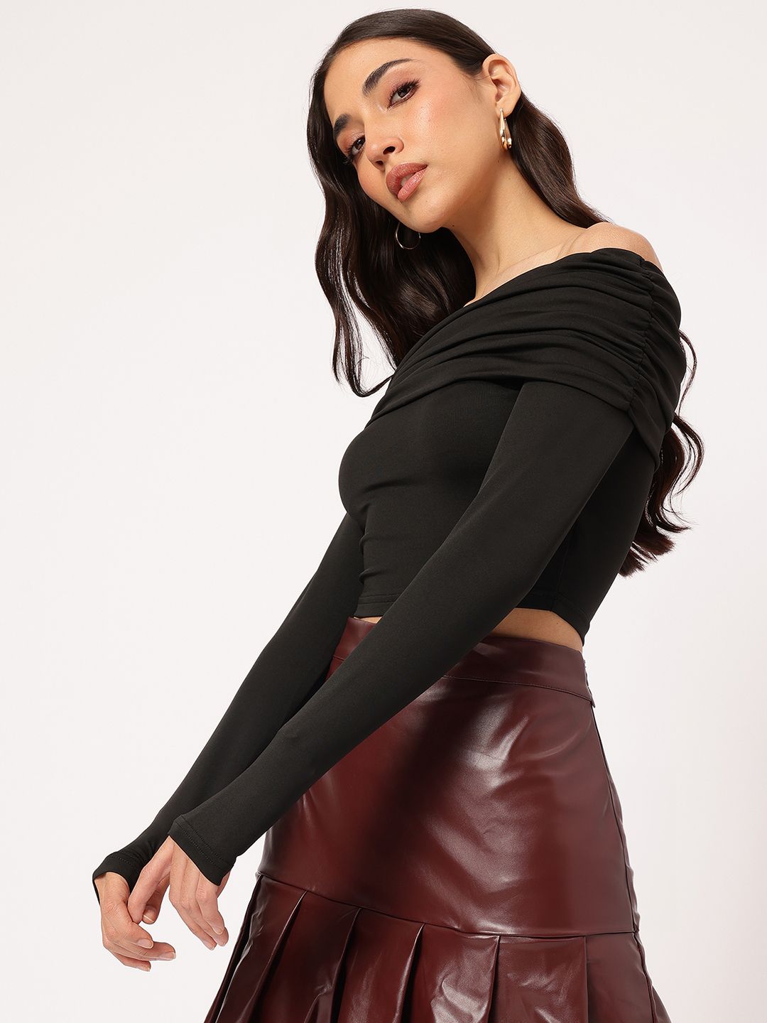 DressBerry Cute Coquette Off-Shoulder Full Sleeves Fitted Crop Top
