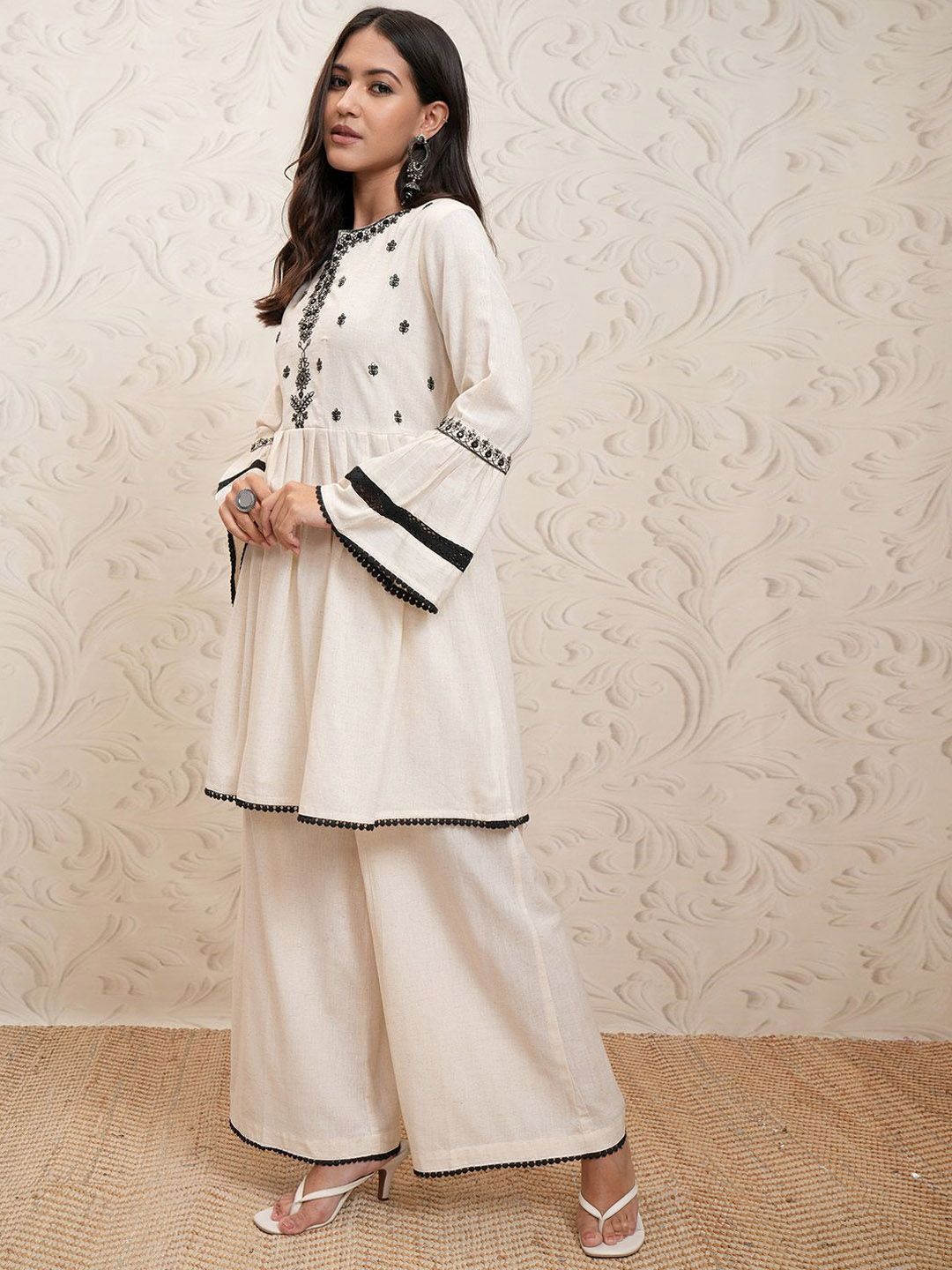 Vishudh Floral Embroidered Regular Thread Work Pure Cotton Kurta With Palazzos