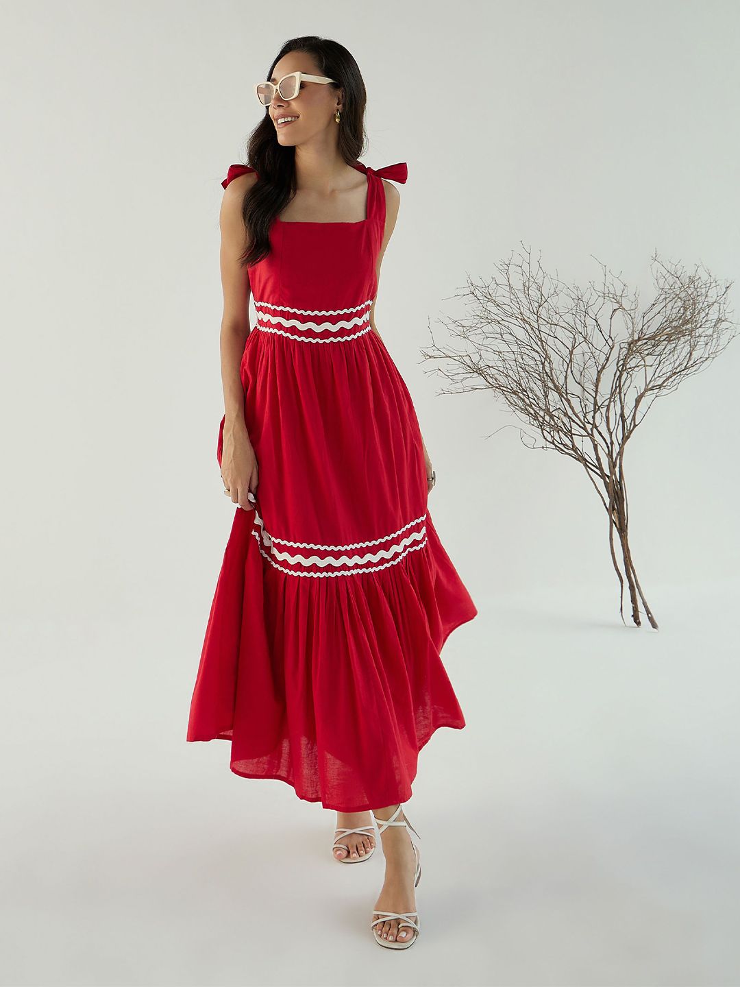 Paprika Merah Jambu oleh SASSAFRAS Wanita Solid Ikat Leher Pakaian Maxi Fit &amp; Flare