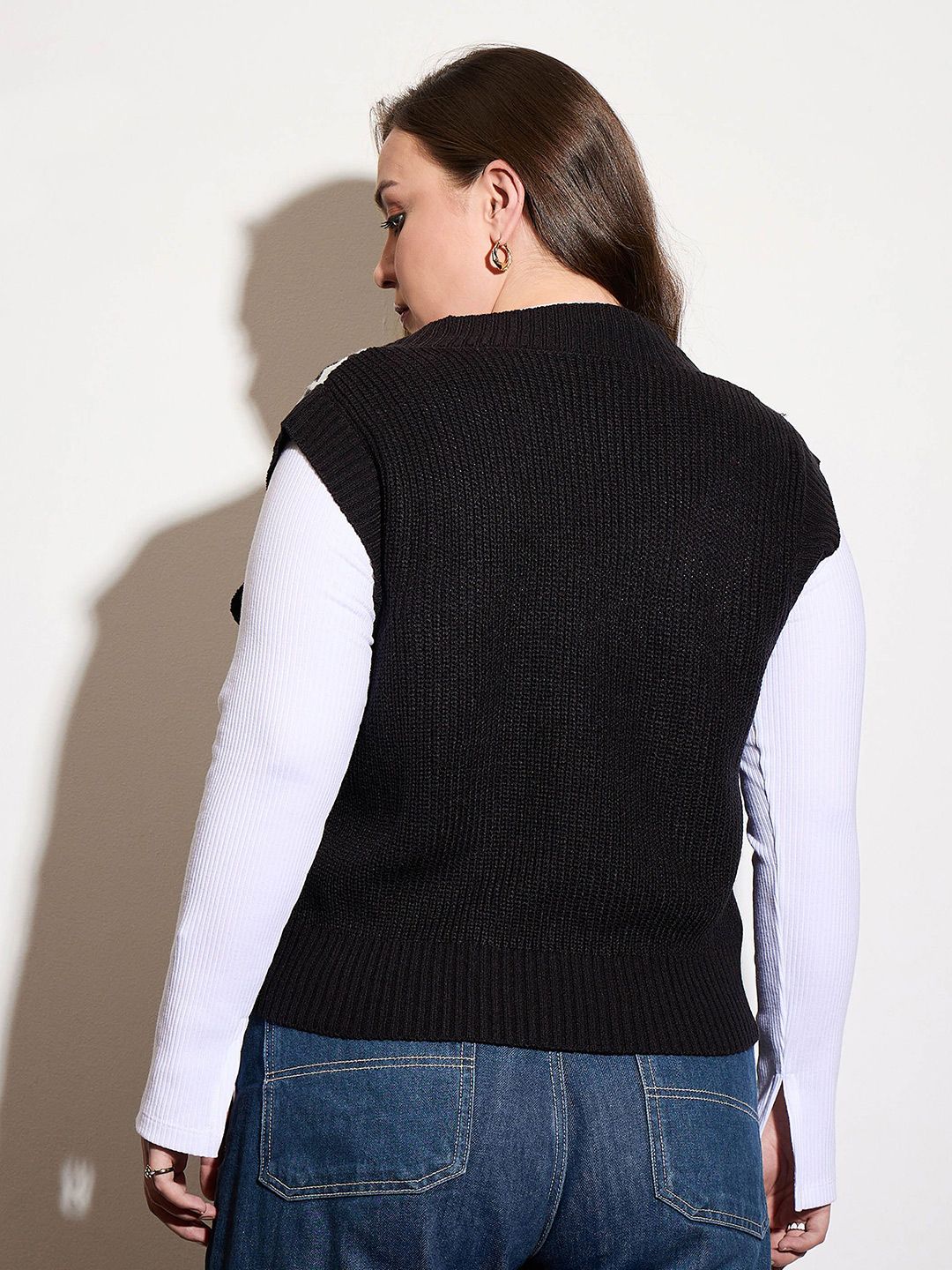 SASSAFRAS Curve Women Printed Sweater Vest