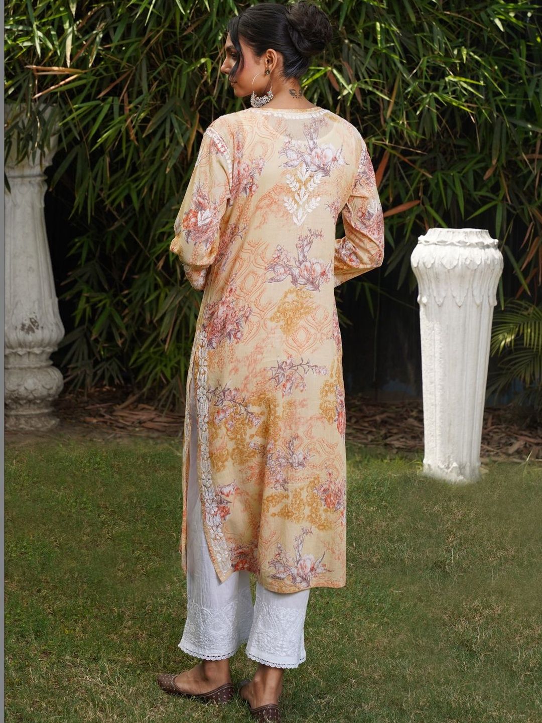 House of Chikankari Women Floral Printed Chikankari Indie Florals Kurta