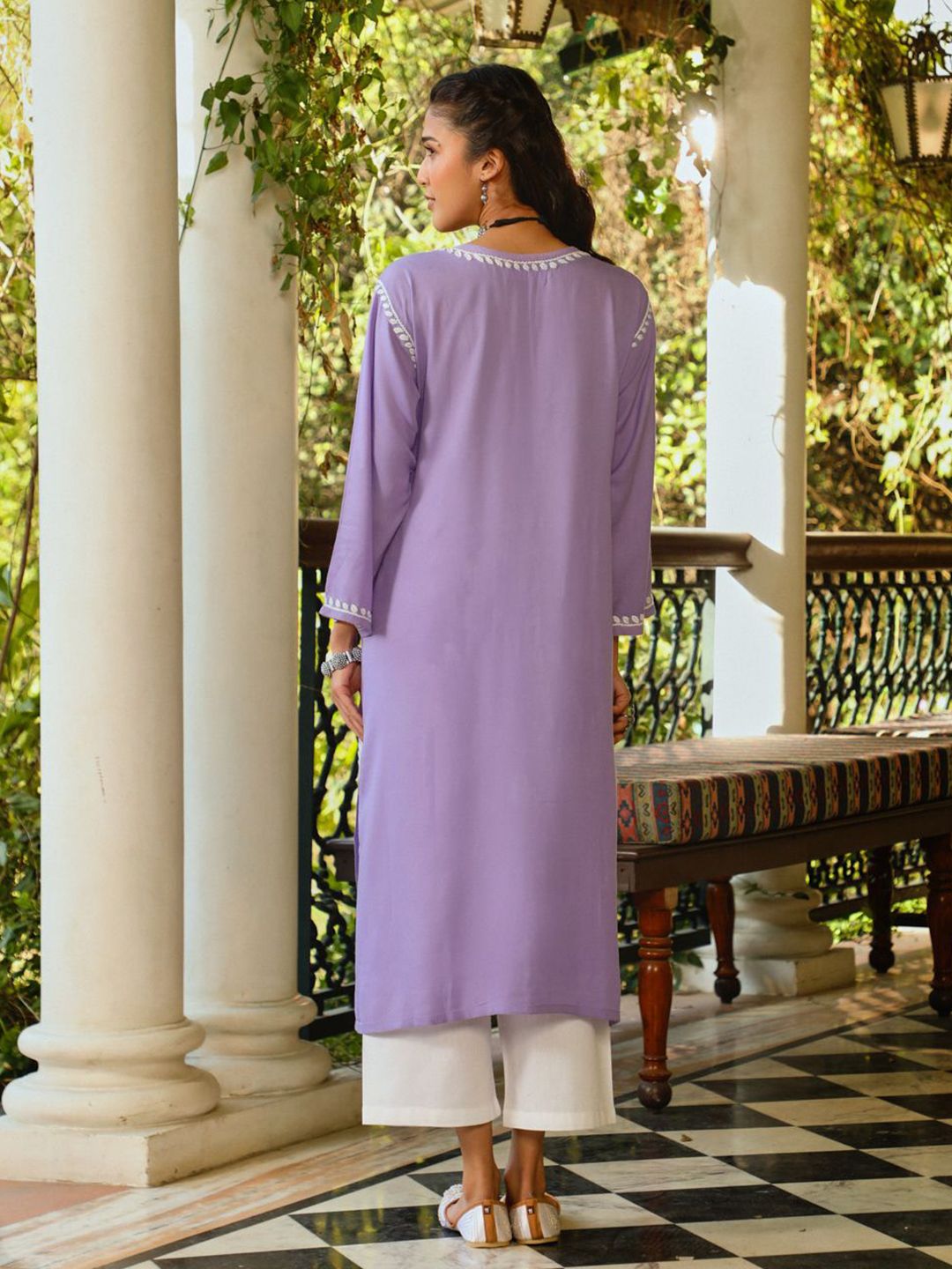 House of Chikankari Women Lavender Rayon Chikankari Embroidered Kurta