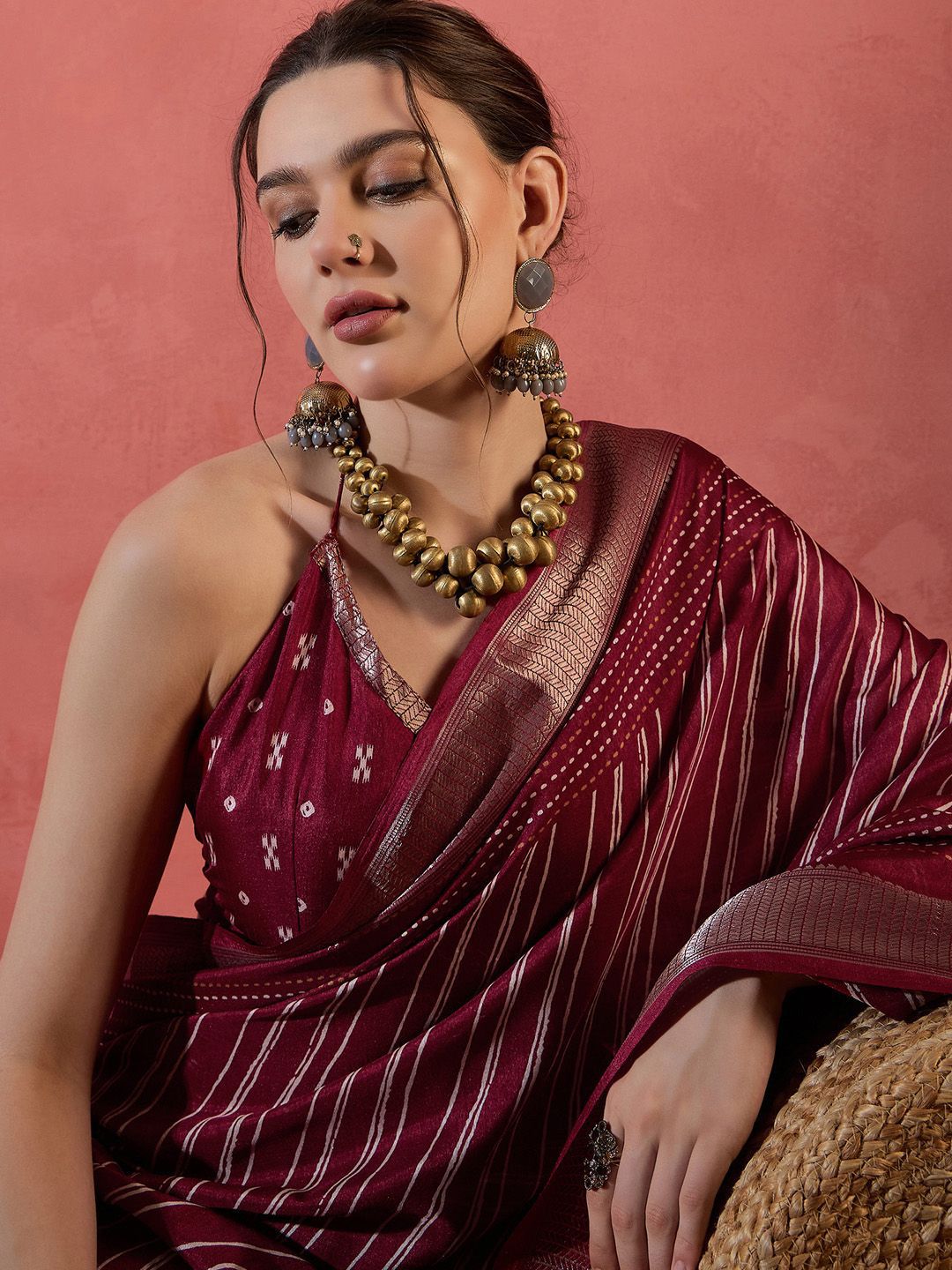 Saree mall Striped Zari Silk Blend Sungudi Sarees