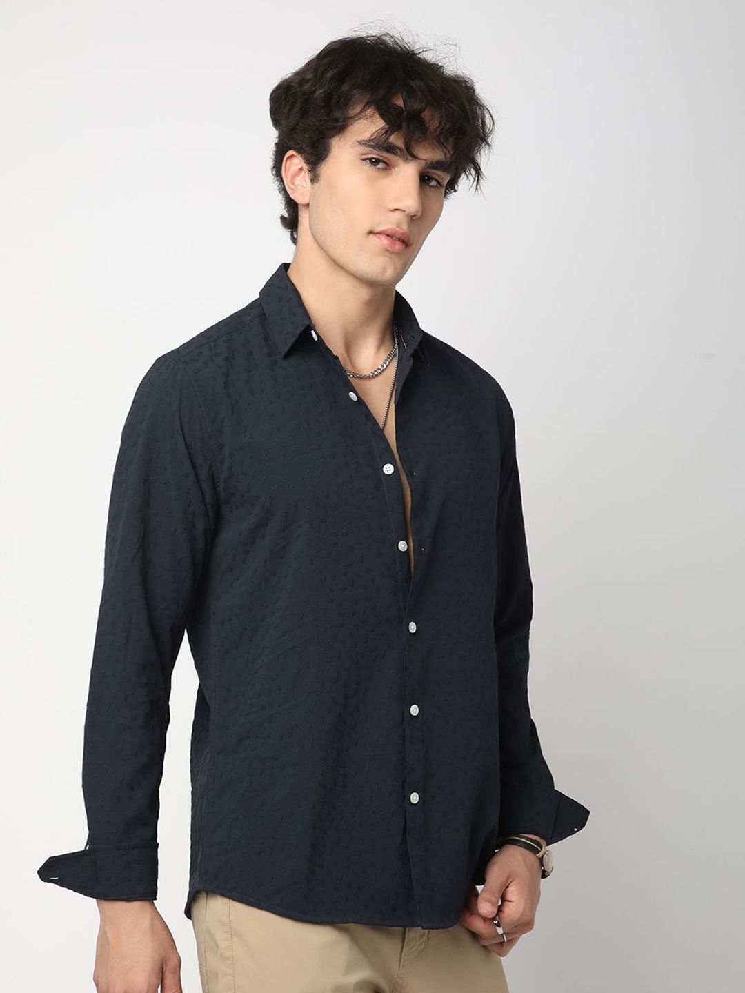 VASTRADO Men Classic Spread Collar Textured Solid Slim Fit Casual Shirt