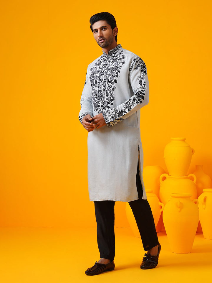 SOJANYA LUXE Floral Embroidered Mandarin Collar Straight Kurta With Trouser