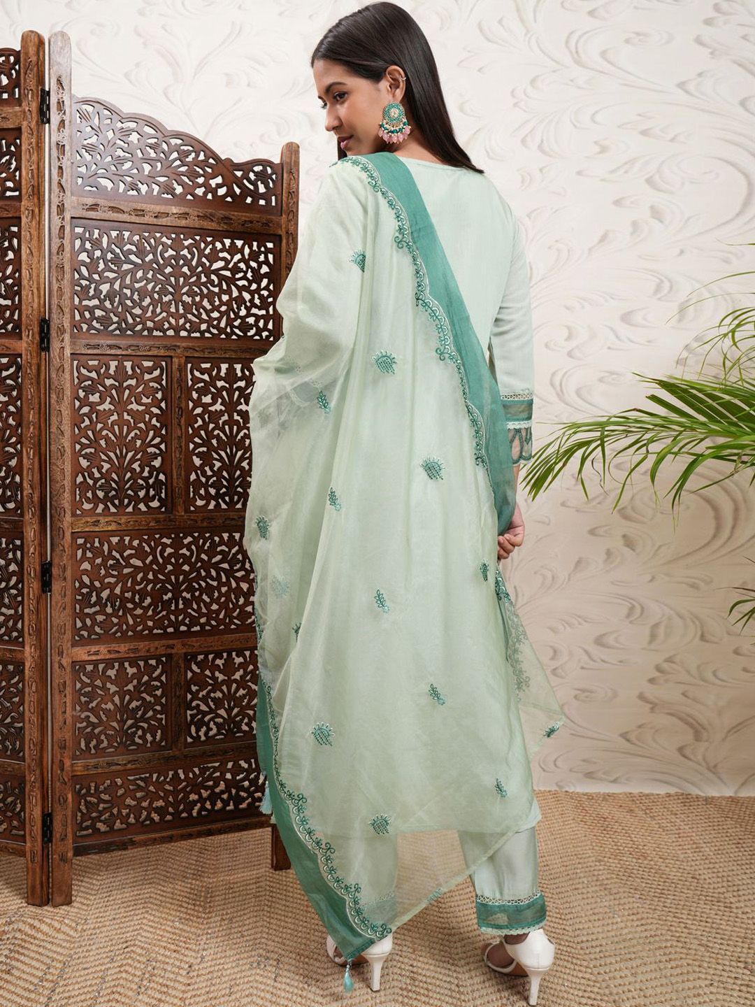 Vishudh Green Ethnic Motifs Embroidered Straight Kurta & Trousers With Dupatta