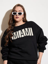 SASSAFRAS Curve Women Embroidered Round Neck Long Sleeves Sweatshirt