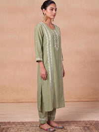 House of Chikankari Women Floral Embroidered Regular Thread Work Kurta with Trousers