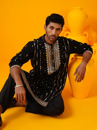 SOJANYA LUXE Geometric Embroidered Mandarin Collar Pure Silk Straight Kurta With Trouser