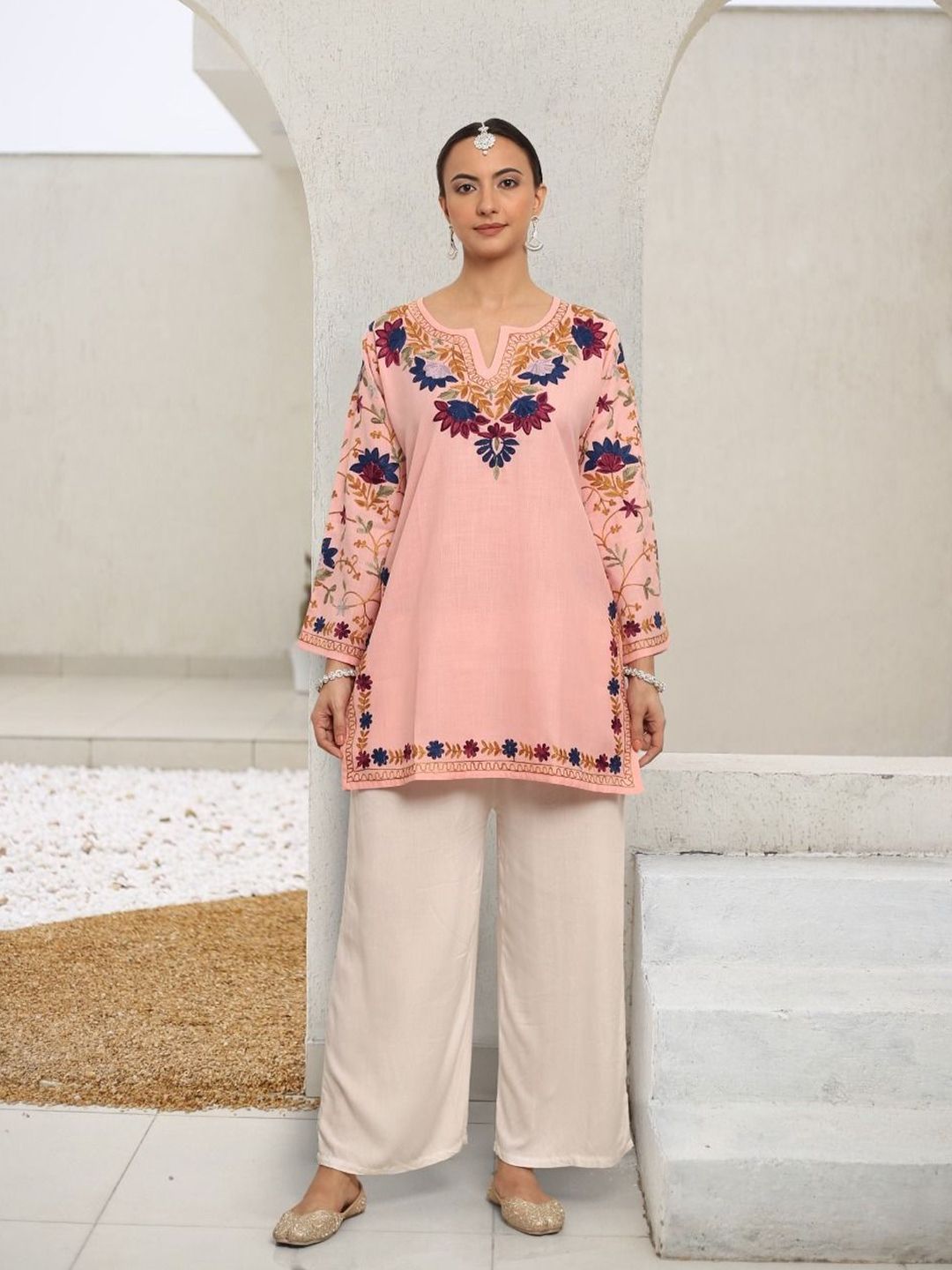 HOUSE OF KARI Floral Embroidered Cotton Falak Kashmiri Straight Kurta