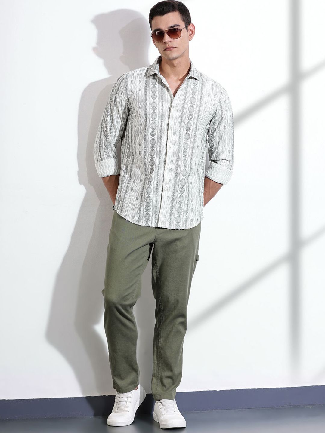 Thomas Scott Men Classic Slim Fit Opaque Casual Shirt