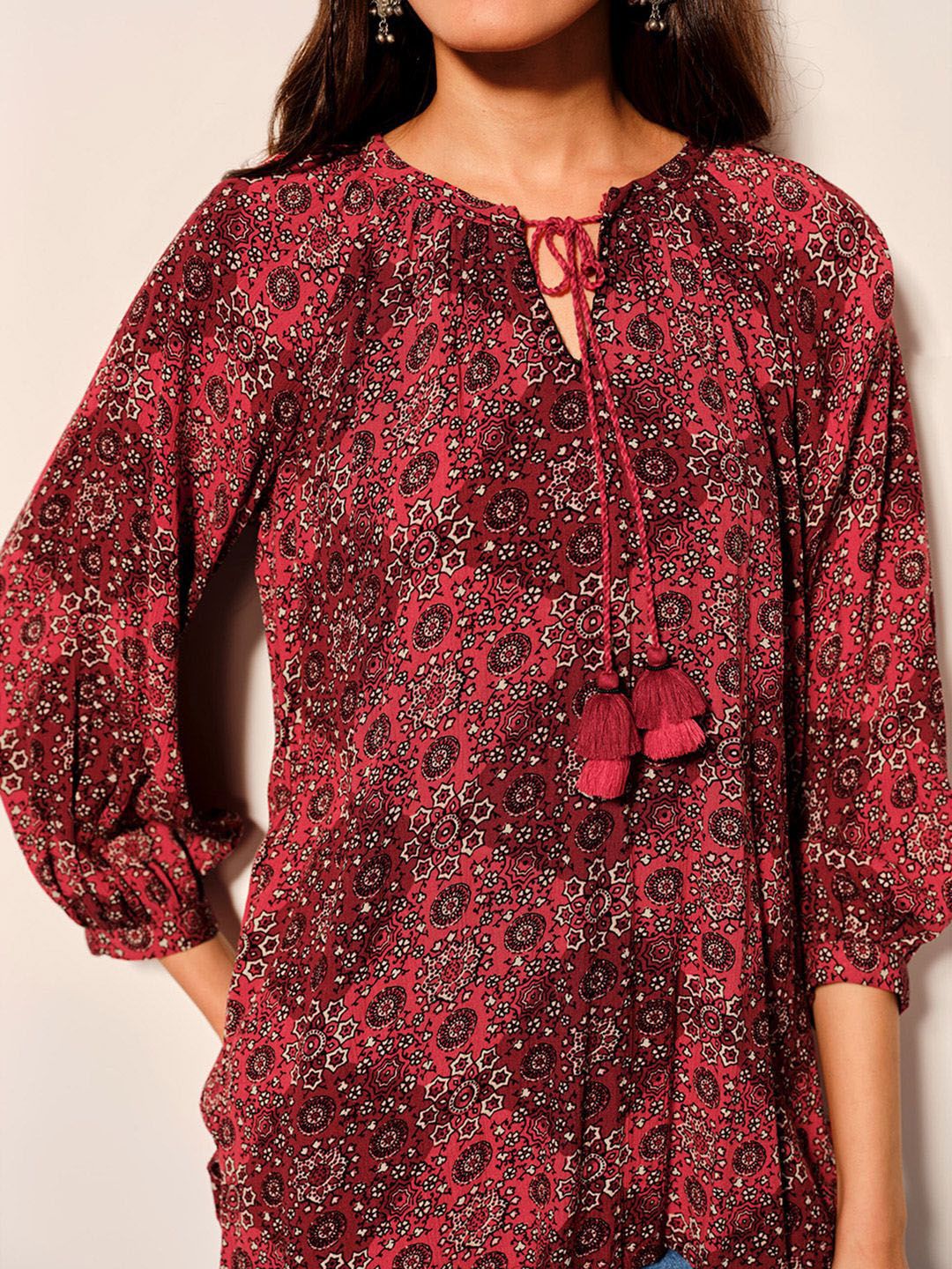Global Desi Women Floral Printed Tie-Up Neck Top