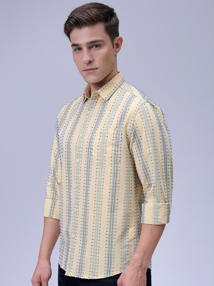 The Indian Garage Co Men Slim Fit Spread Collar Textured Cotton Casual Shirt