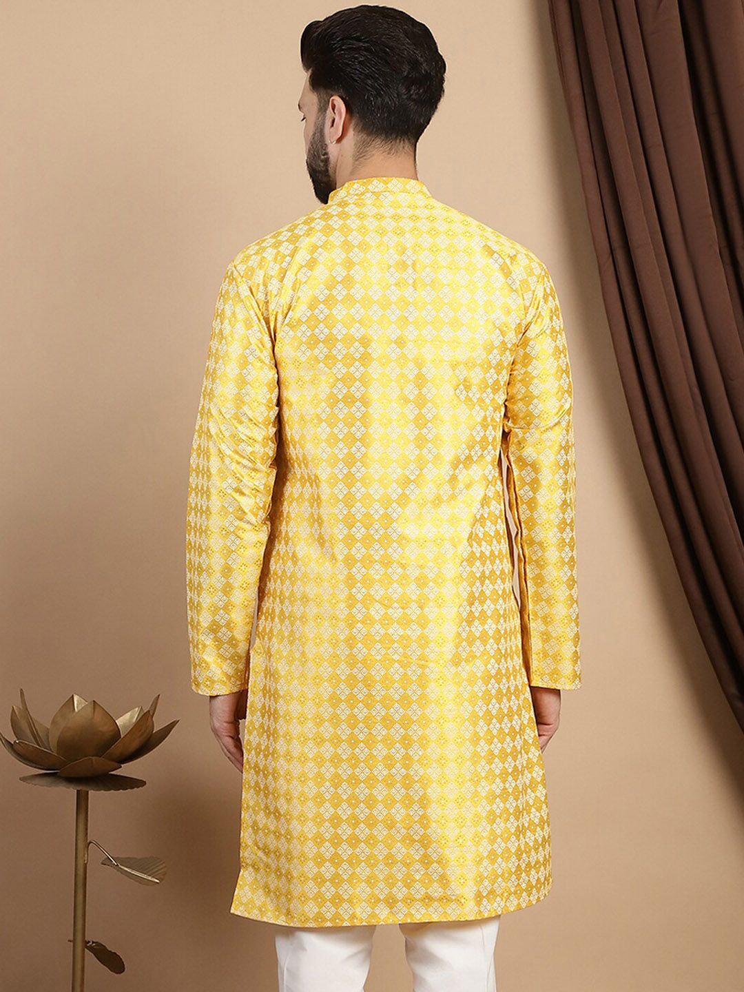 Kurta Kolar Mandarin Motif Etnik Kuning Anouk