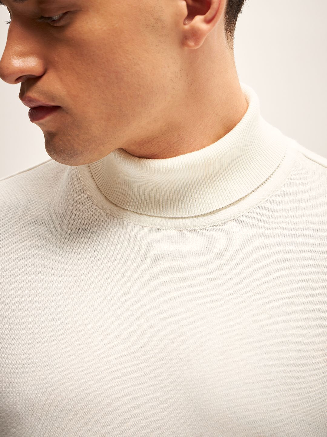 THE BEAR HOUSE Solid Turtle Neck T-Shirt