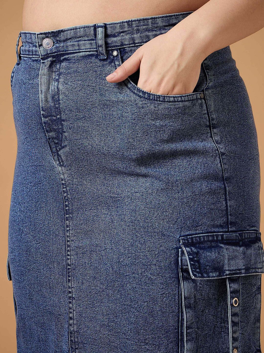 SASSAFRAS Curve Pencil Midi Skirt