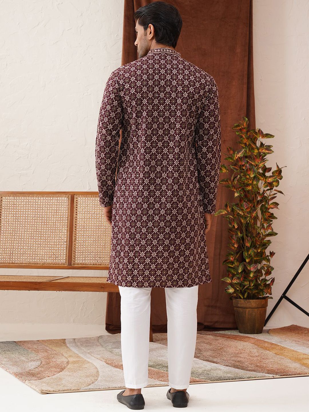 Jompers Men Embroidered Regular Sequinned Kurta with Pyjamas