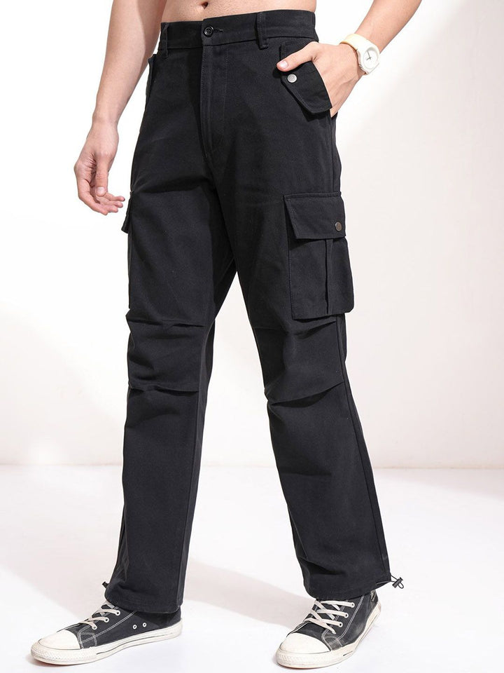 HIGHLANDER Men Straight Fit Cargos Trousers
