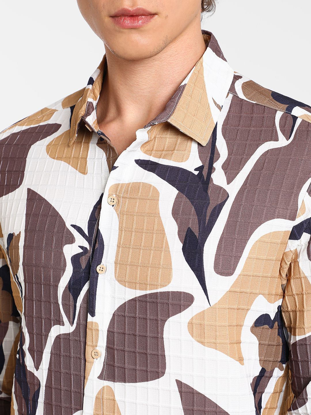 Campus Sutra Men Comfort Spread Collar Abstract Printed Casual Shirt