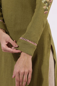 W Floral Embroidered Round Neck Straight Kurta