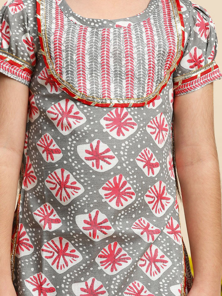 Cutiekins Girls Printed Ready to Wear Lehenga & Blouse With Dupatta