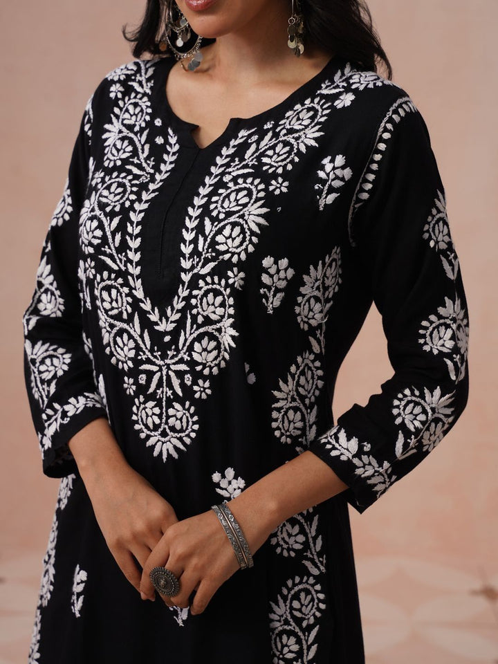 House of Chikankari Women Regular Chikankari Kurta with Trousers