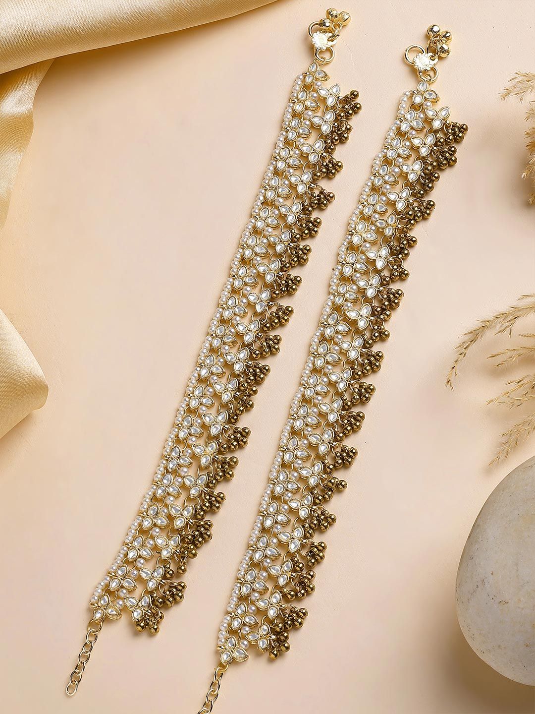 KARATCART  Set Of 2  Gold-Plated White Kundan-Studded Anklets
