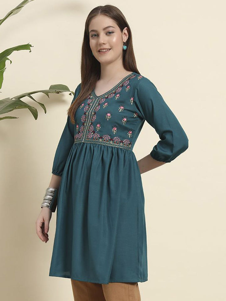 Kalini viscose rayon bersulam jubah
