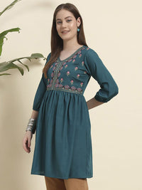 Kalini viscose rayon bersulam jubah