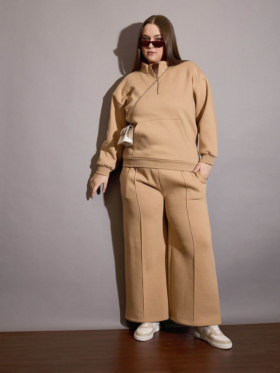 SASSAFRAS Curve Women Long Sleeves Sweatshirt
