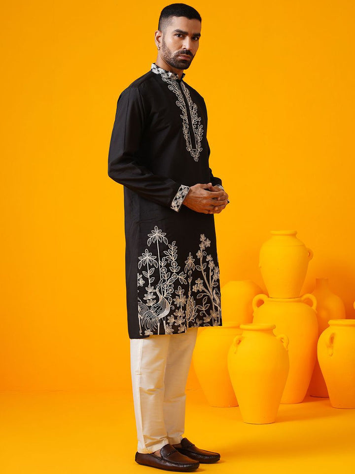 SOJANYA LUXE Kolar Mandarin Sulam Bunga Kurta Lurus
